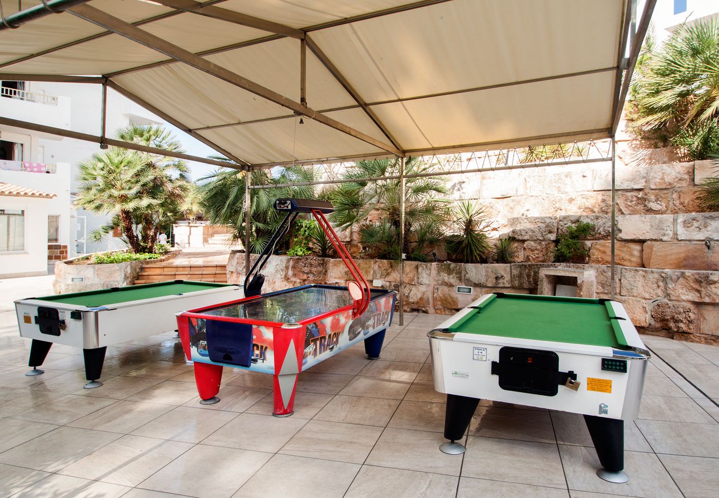 Ola Apartments Bouganvilla