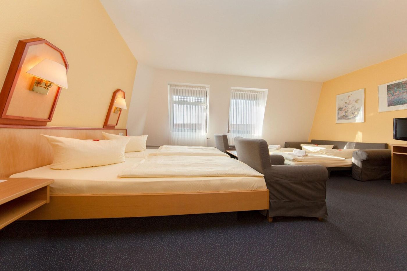 Montana Hotel Na Rnberg West-Germany-OBERASBACH-Room-10
