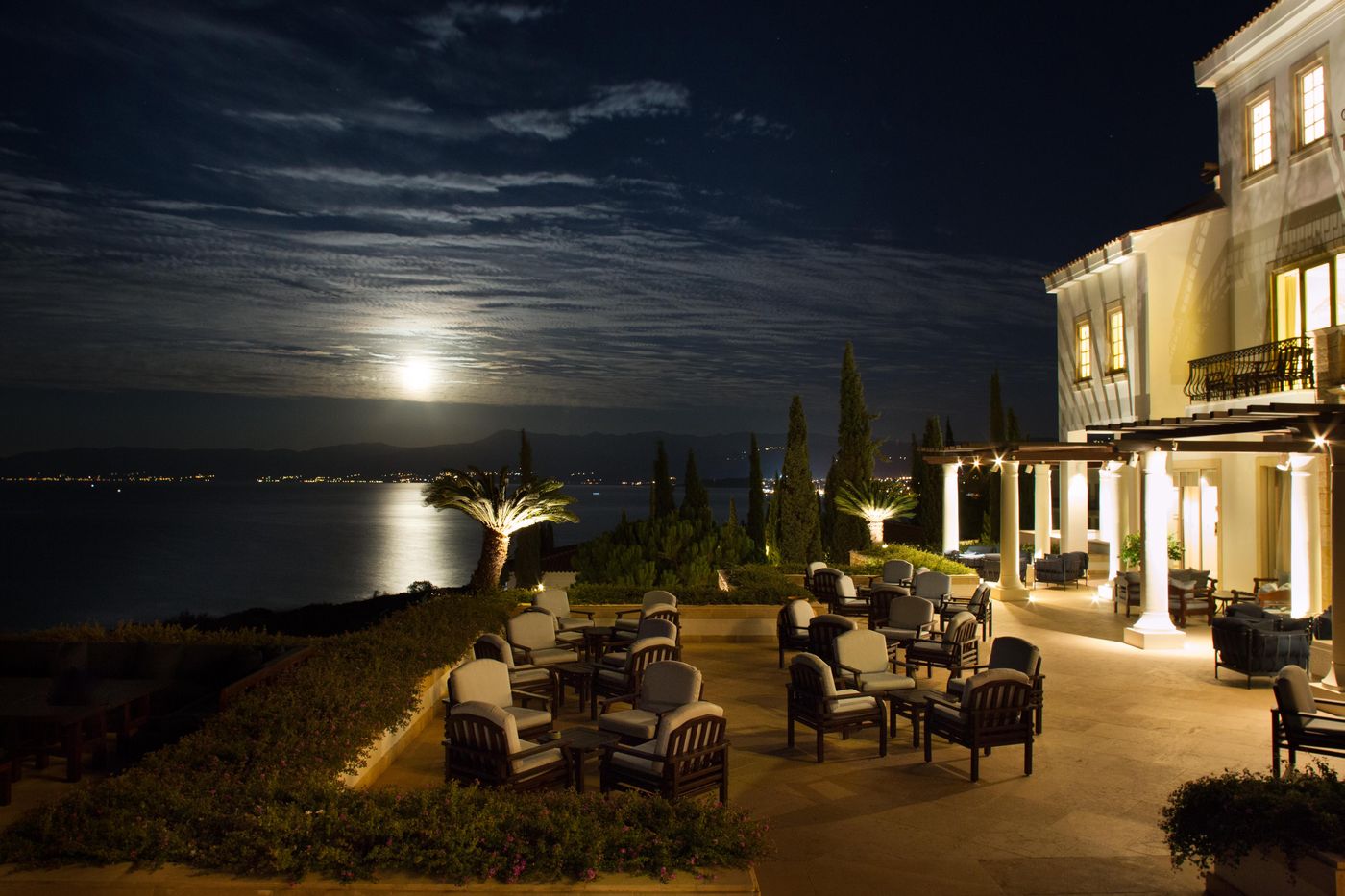 Anassa-Hotel-Terrace-11