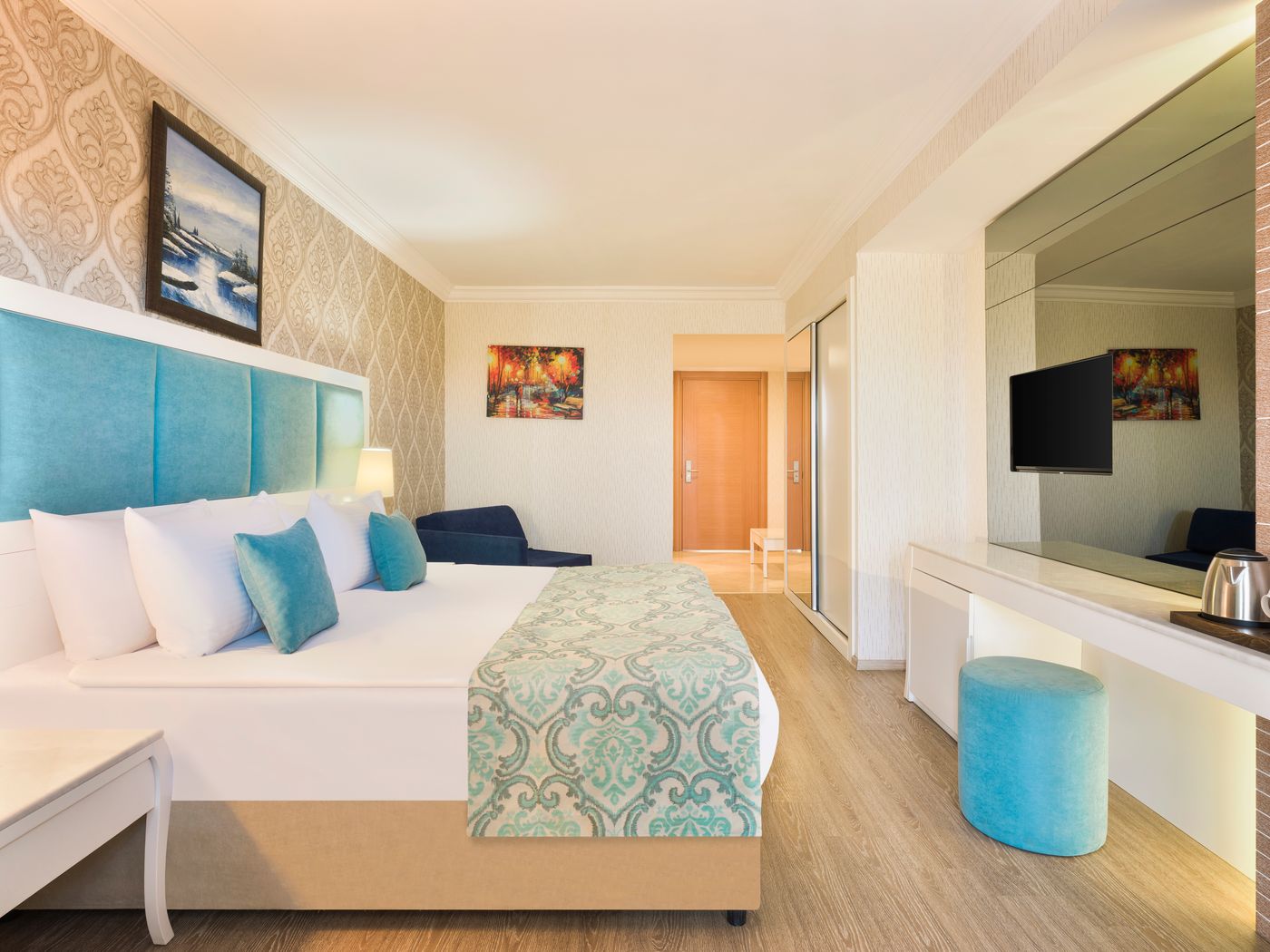 Selectum-For-Two-Side--ex--Heaven-Resort--Room-16