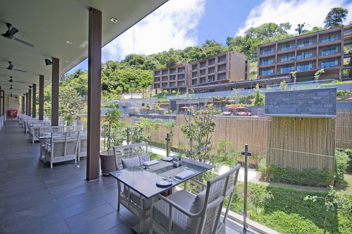 Sunsuri-Phuket-Restaurant-13