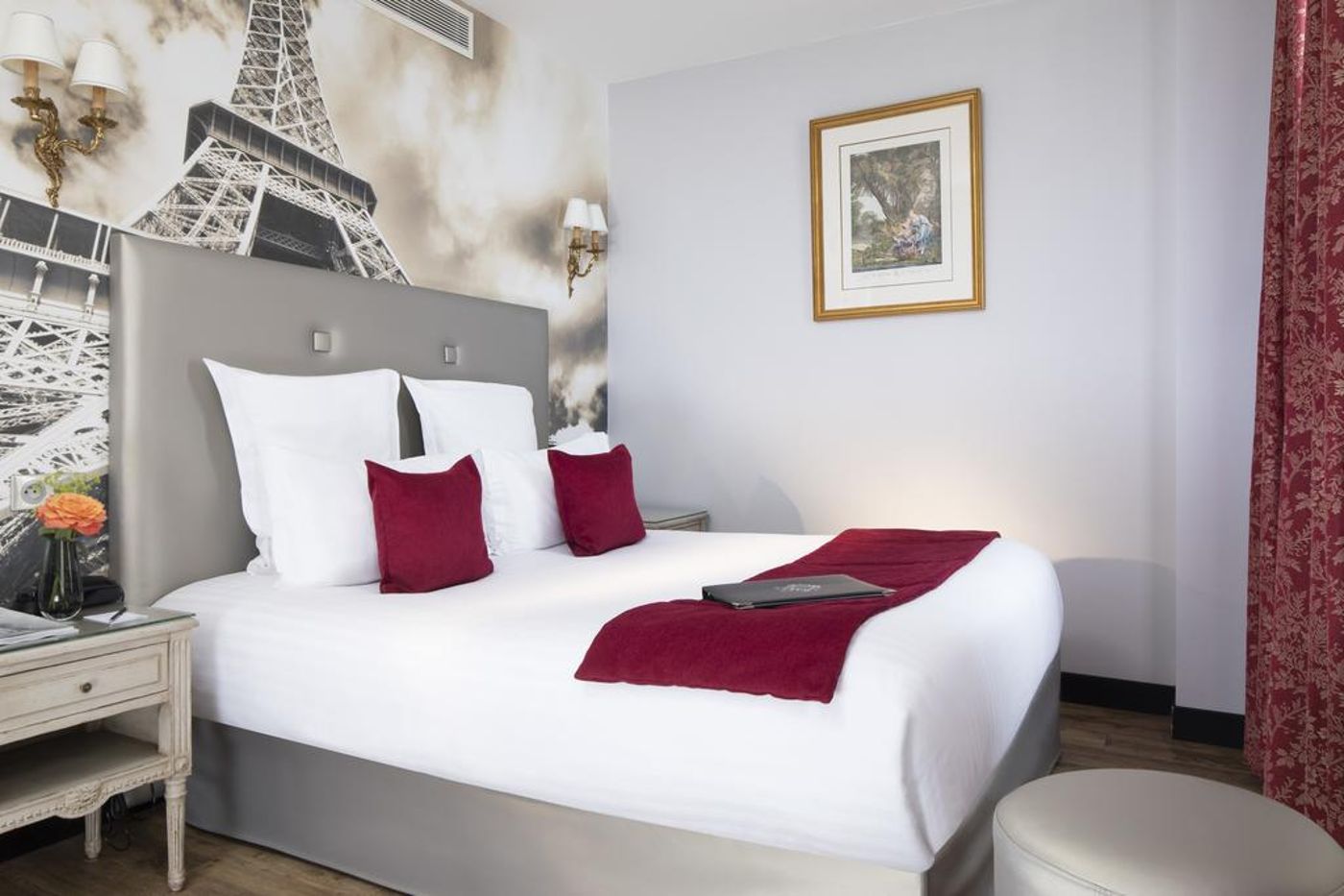 Hotel-Plaza-Elysees-Room-10