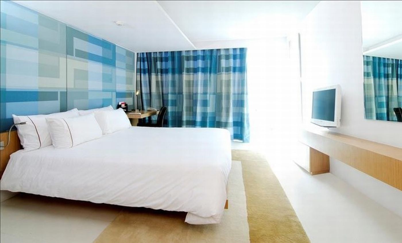 Le-Fenix-Sukhumvit-Bangkok-Room-11
