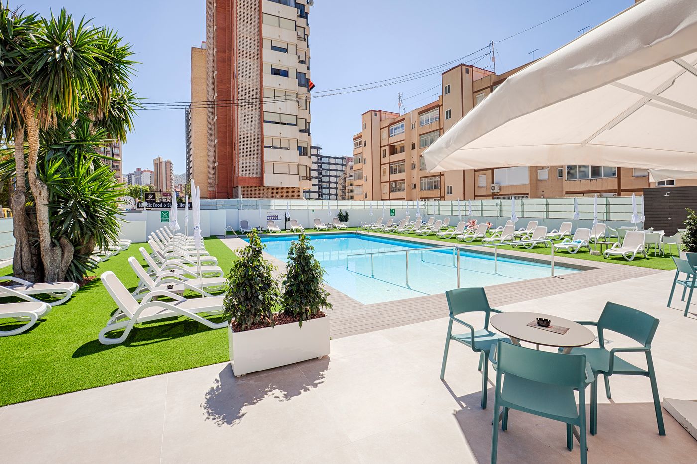 Benidorm-Centre---Adults-Recommended-Terrace-5