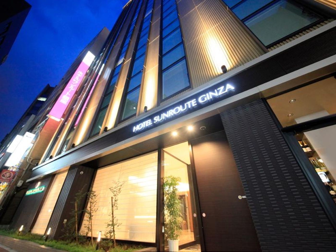 Hotel Sunroute Ginza-Japan-Tokyo-General view-2