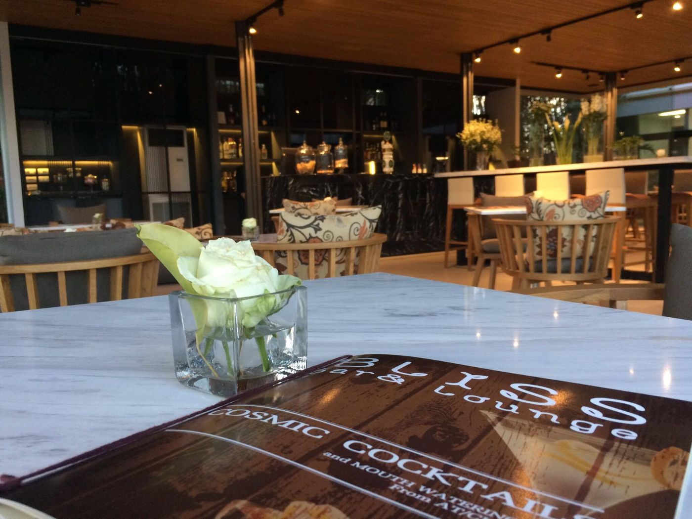 Bangna-Pride-Hotel---Residence-Bar-10