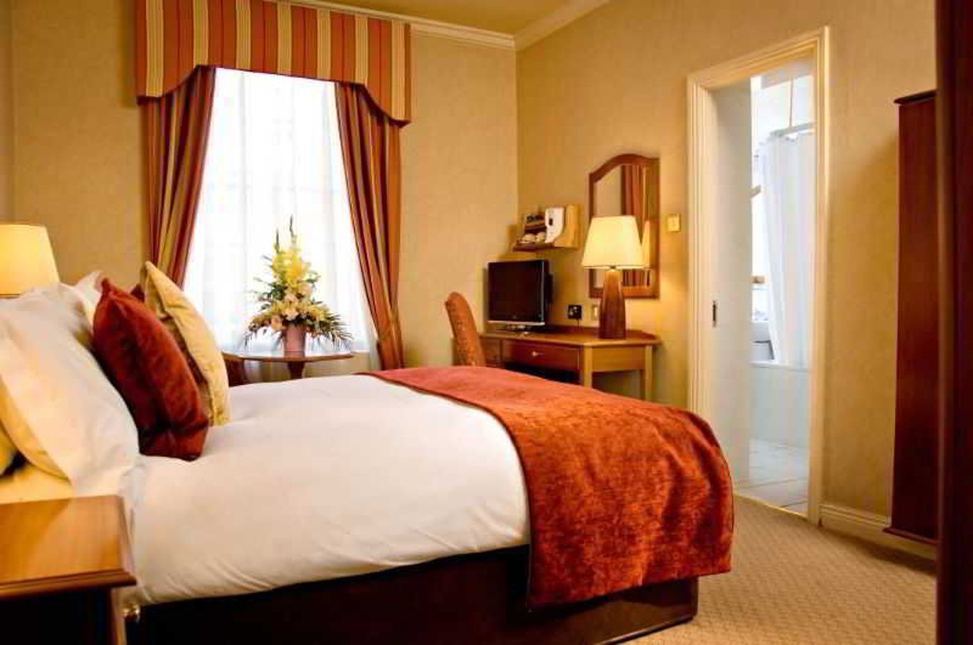 Buswells-Hotel-Room-8