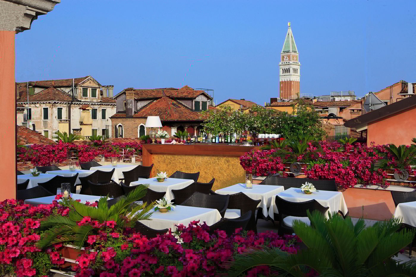 A-La-Commedia-Terrace-1