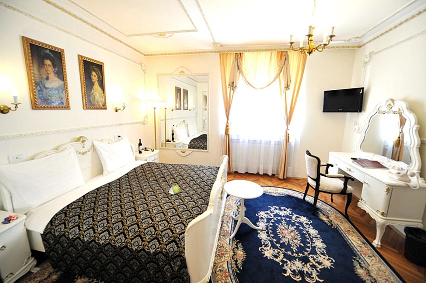 Queens Astoria Design Hotel-Serbia-BELGRADE-General view-3