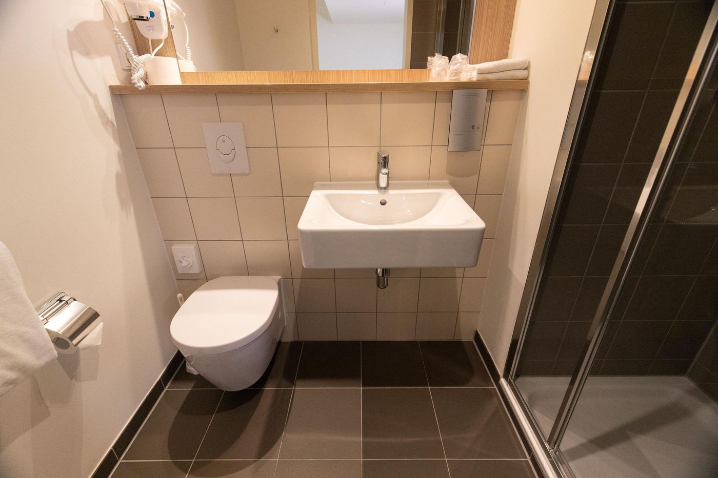 B&B Hotel Frankfurt-Airport - Germany - Frankfurt am Main - Room - 2