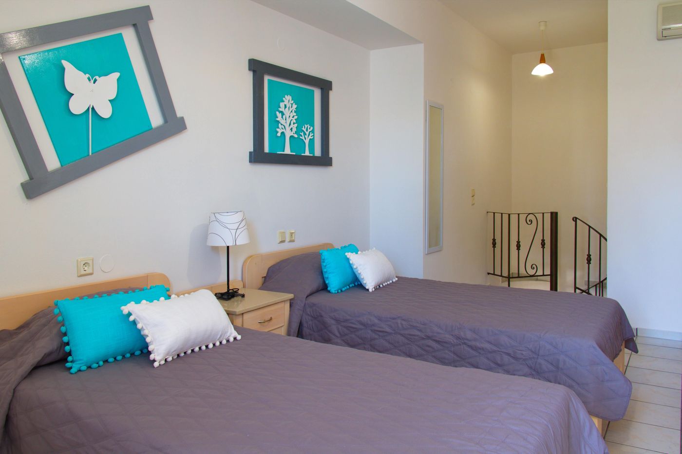 Maria-Rousse-Studios-Room-47