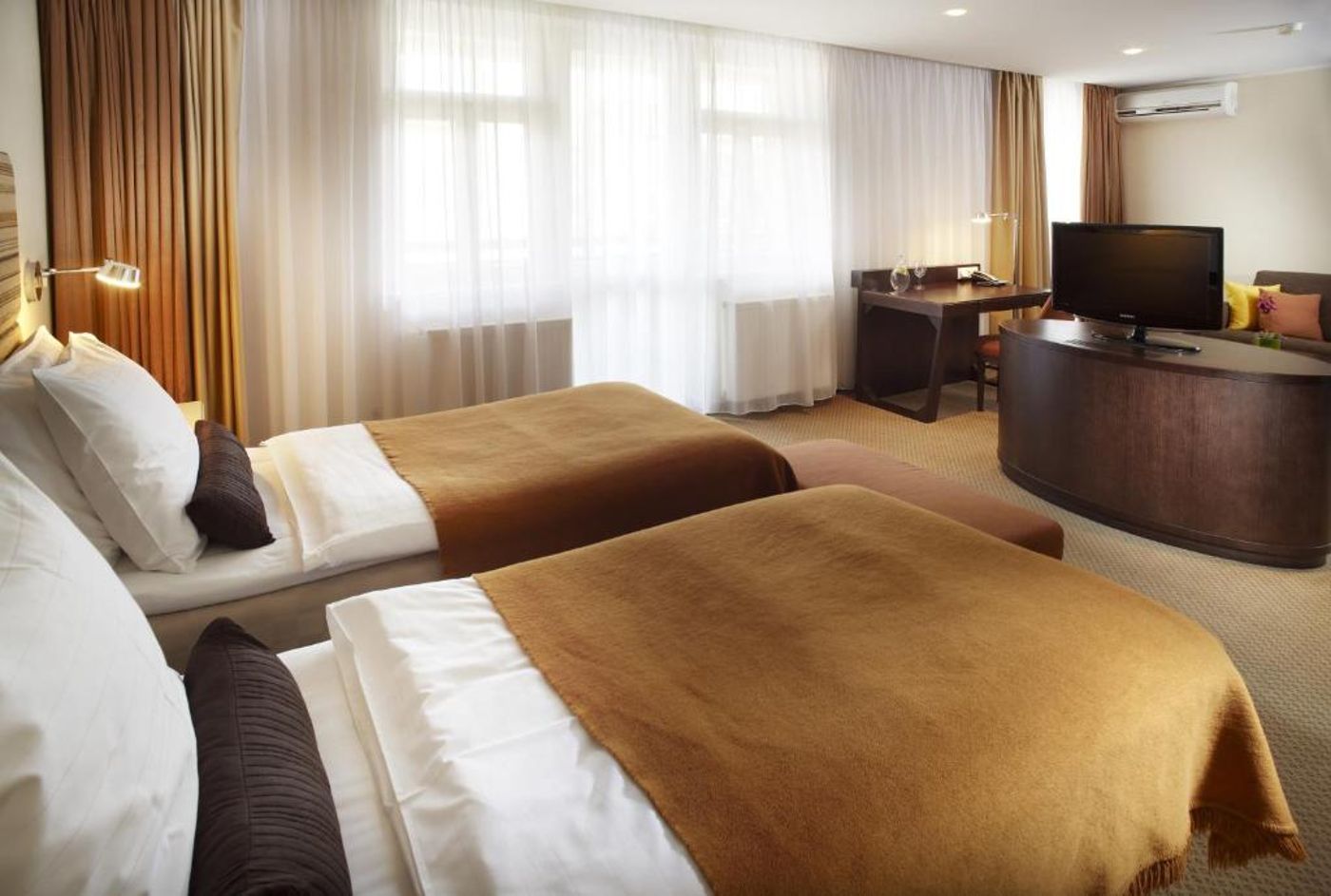 The-Hotel-Fitzgerald-Room-17