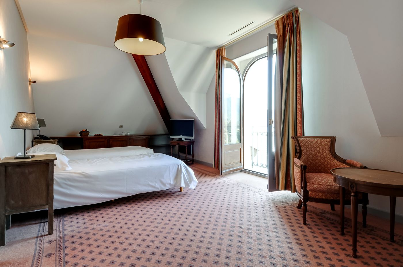 Palace de Menthon-France-MENTHON-SAINT-BERNARD-Room-8