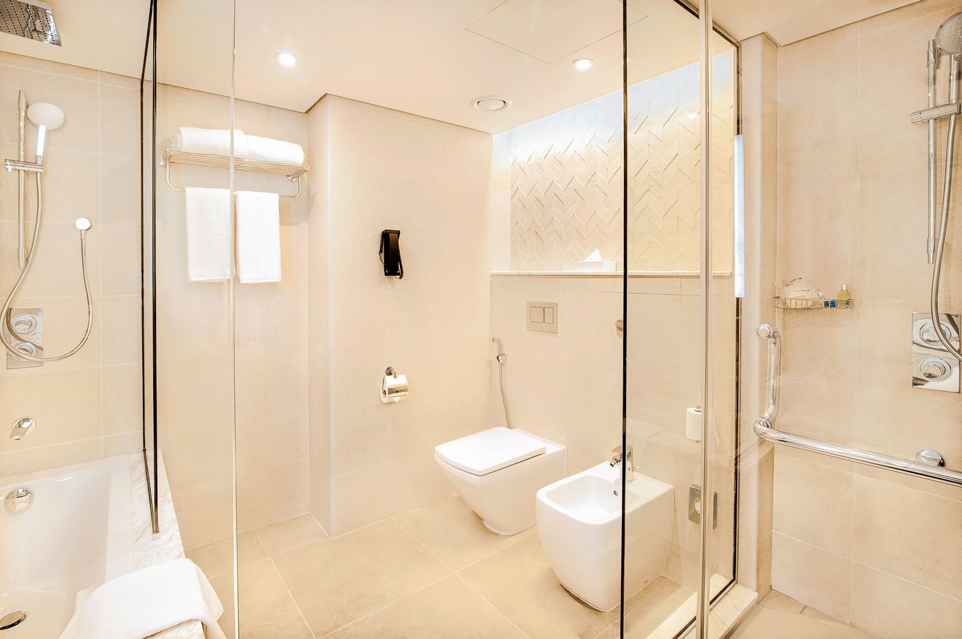 Radisson Blu Hotel & Resort Abu Dhabi Corniche 14