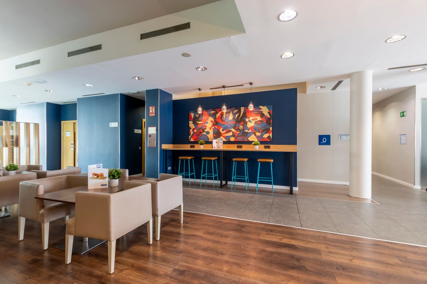 Travelodge-Malaga-Aeropuerto-General-view-53