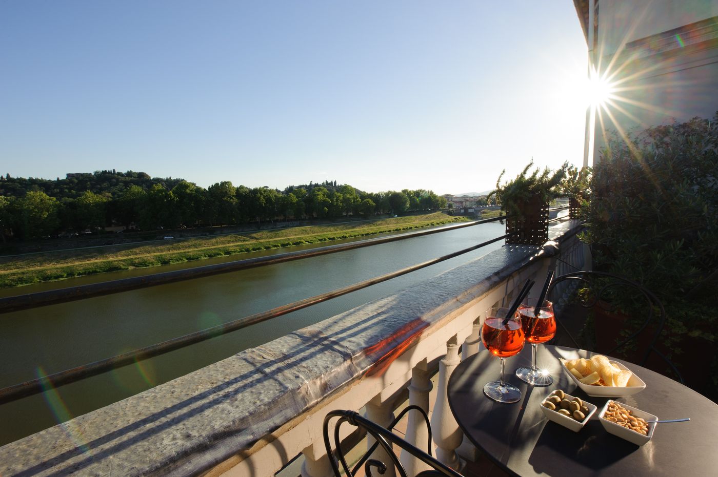 Hotel-Lungarno-Vespucci-50-General-view-9