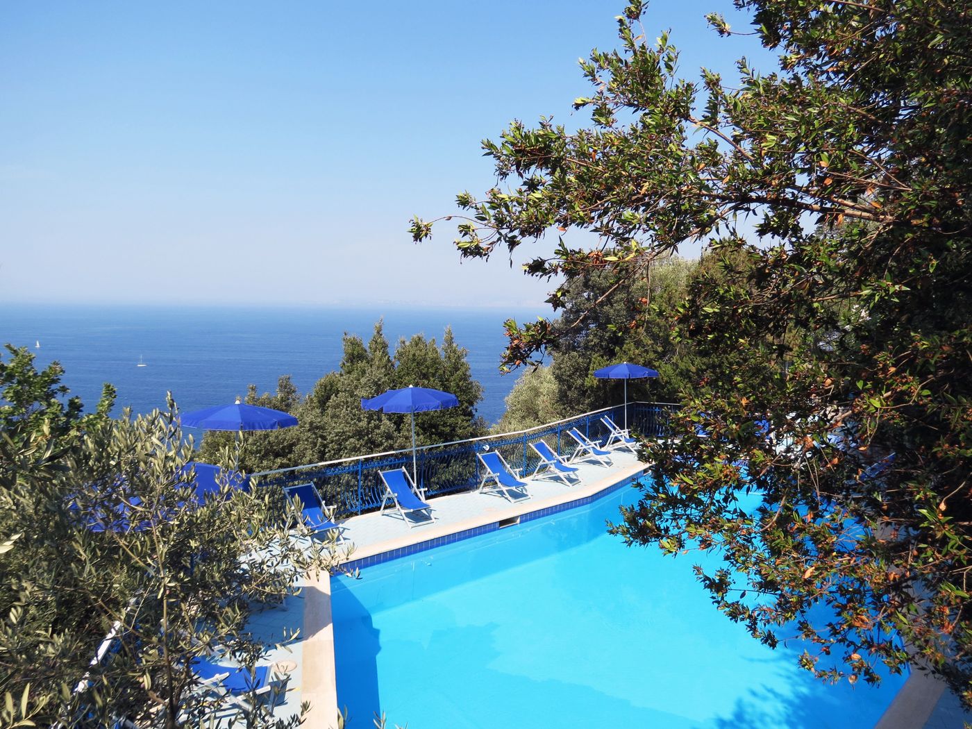 Villaggio-Baia-Serena-Pool-1