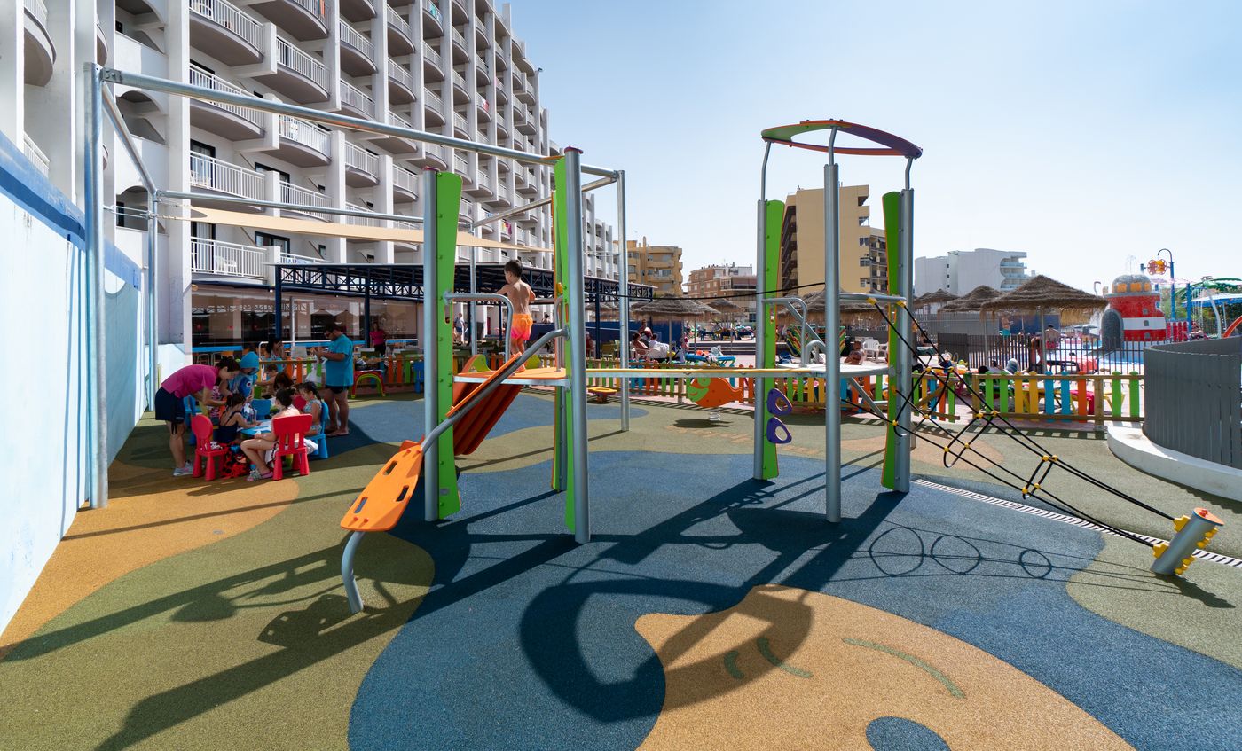 Medplaya-Hotel-Bali-Sports-and-Entertainment-48