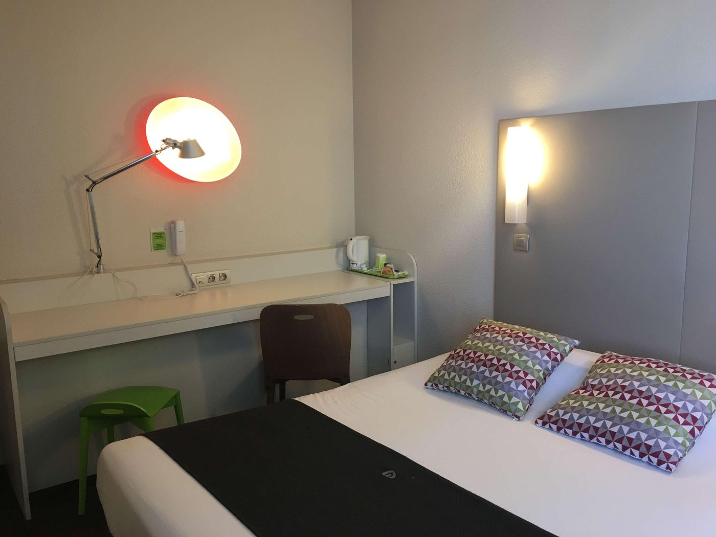 CAMPANILE-MARNE-LA-VALLEE--------Bussy-Saint-Georges-Room-14