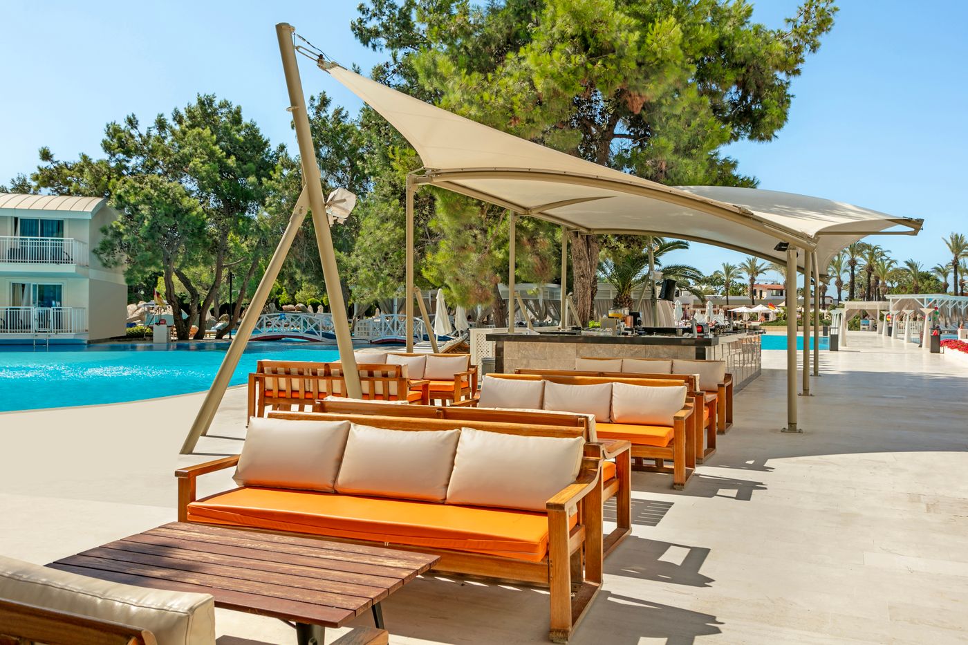 Titanic-Deluxe-Lara-Bar-12