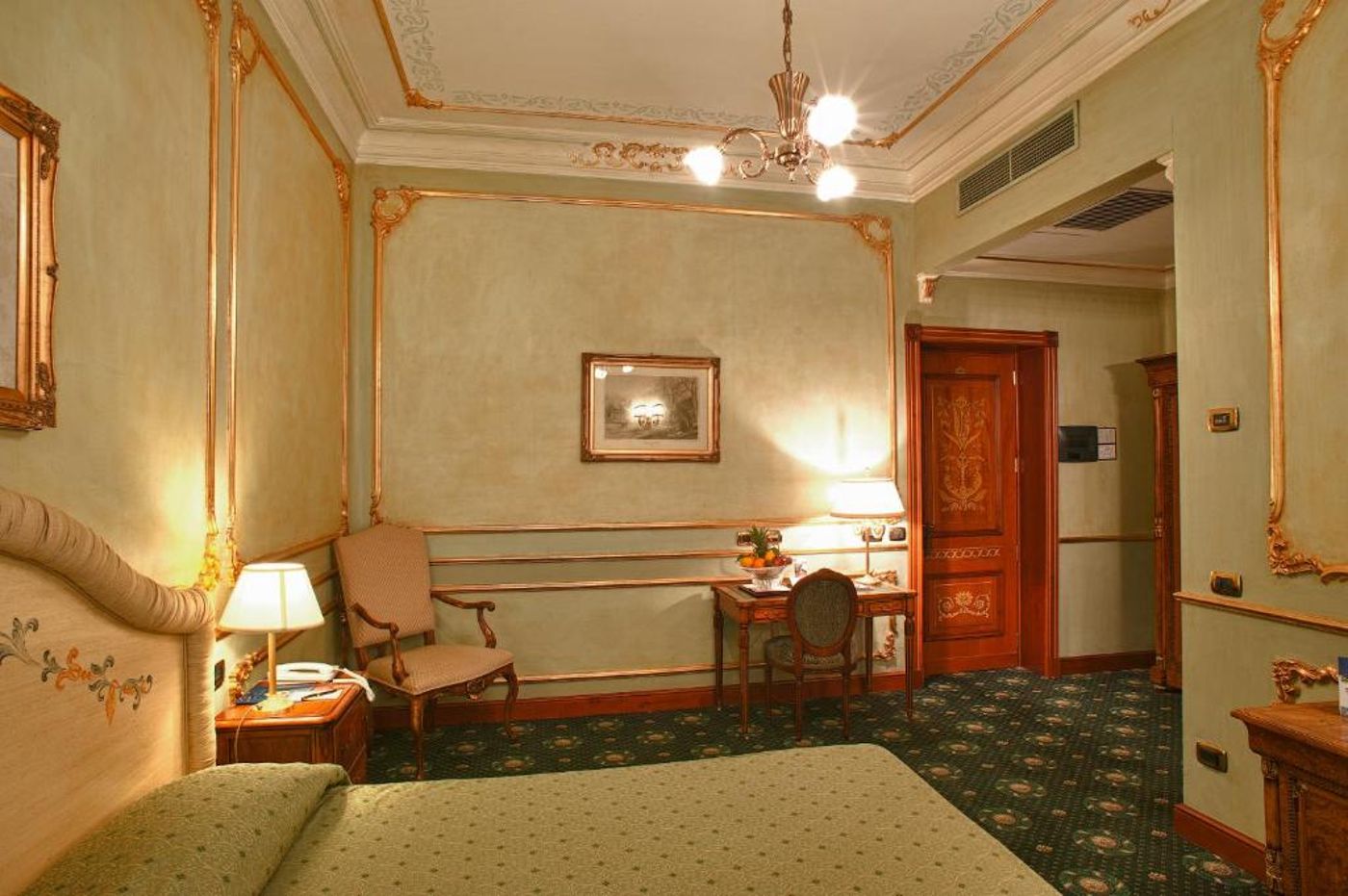 Grand-Hotel-Wagner-Room-11