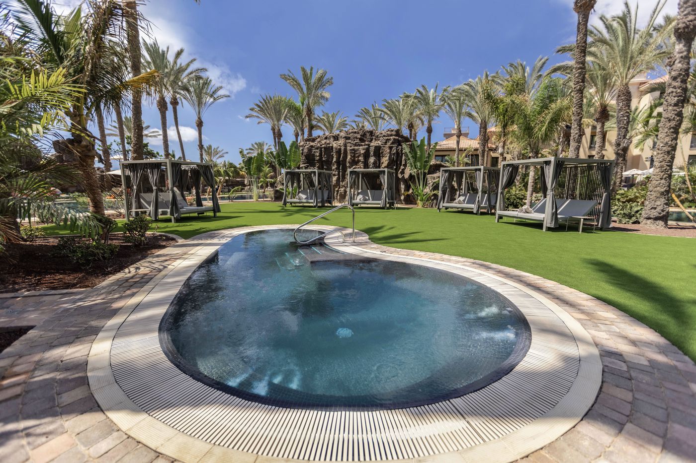 Lopesan-Costa-Meloneras-Resort---Spa-Pool-7