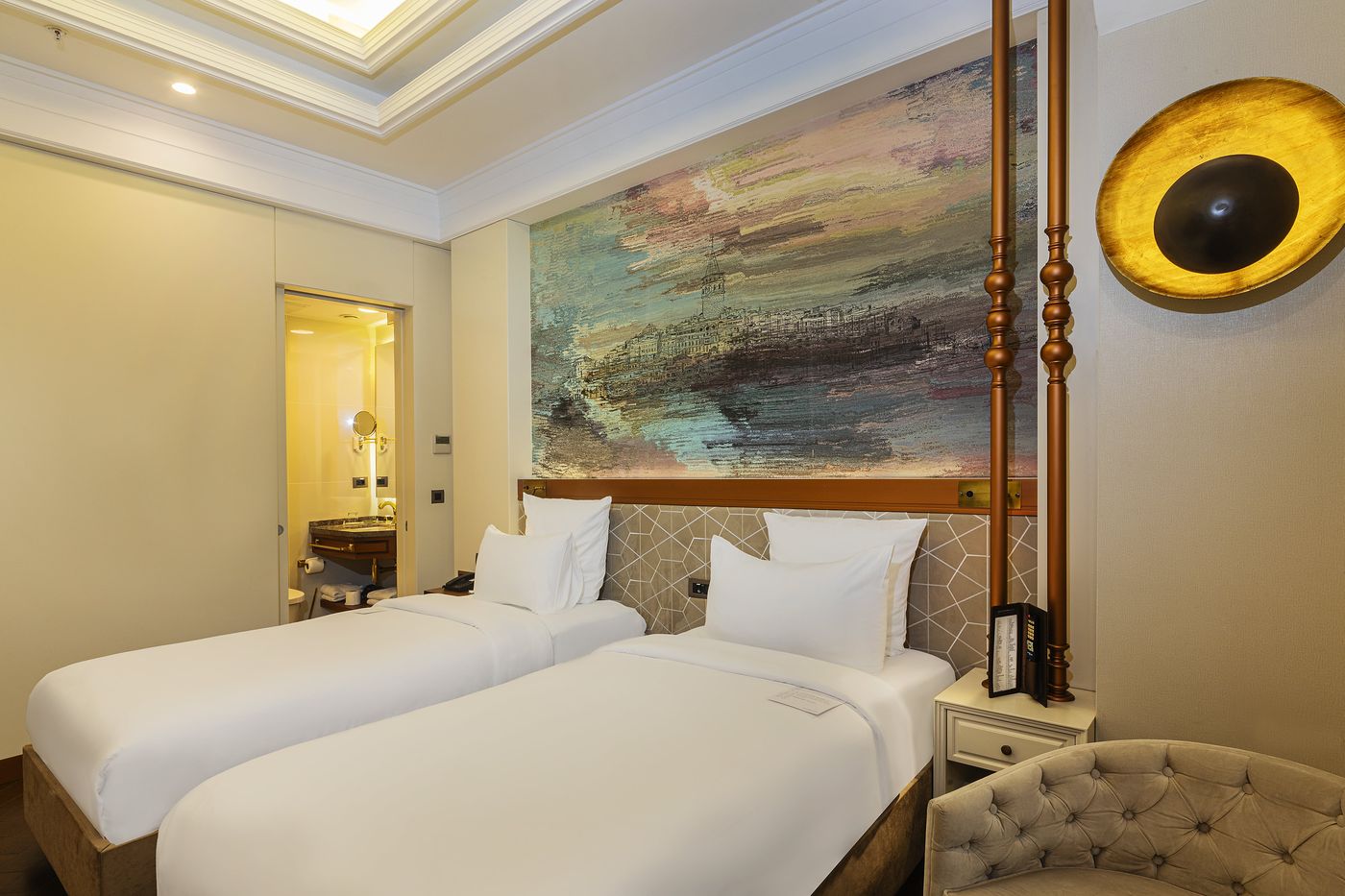 Mercure-Istanbul-Sirkeci-Room-8