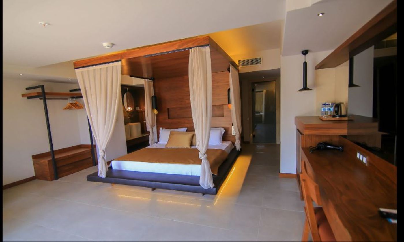 Orka-Lotus-Beach-Room-35