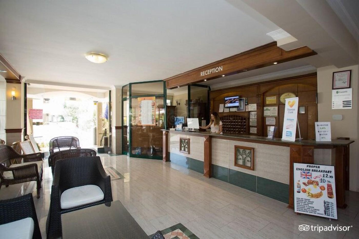 Aegean-Princess-Lobby-53