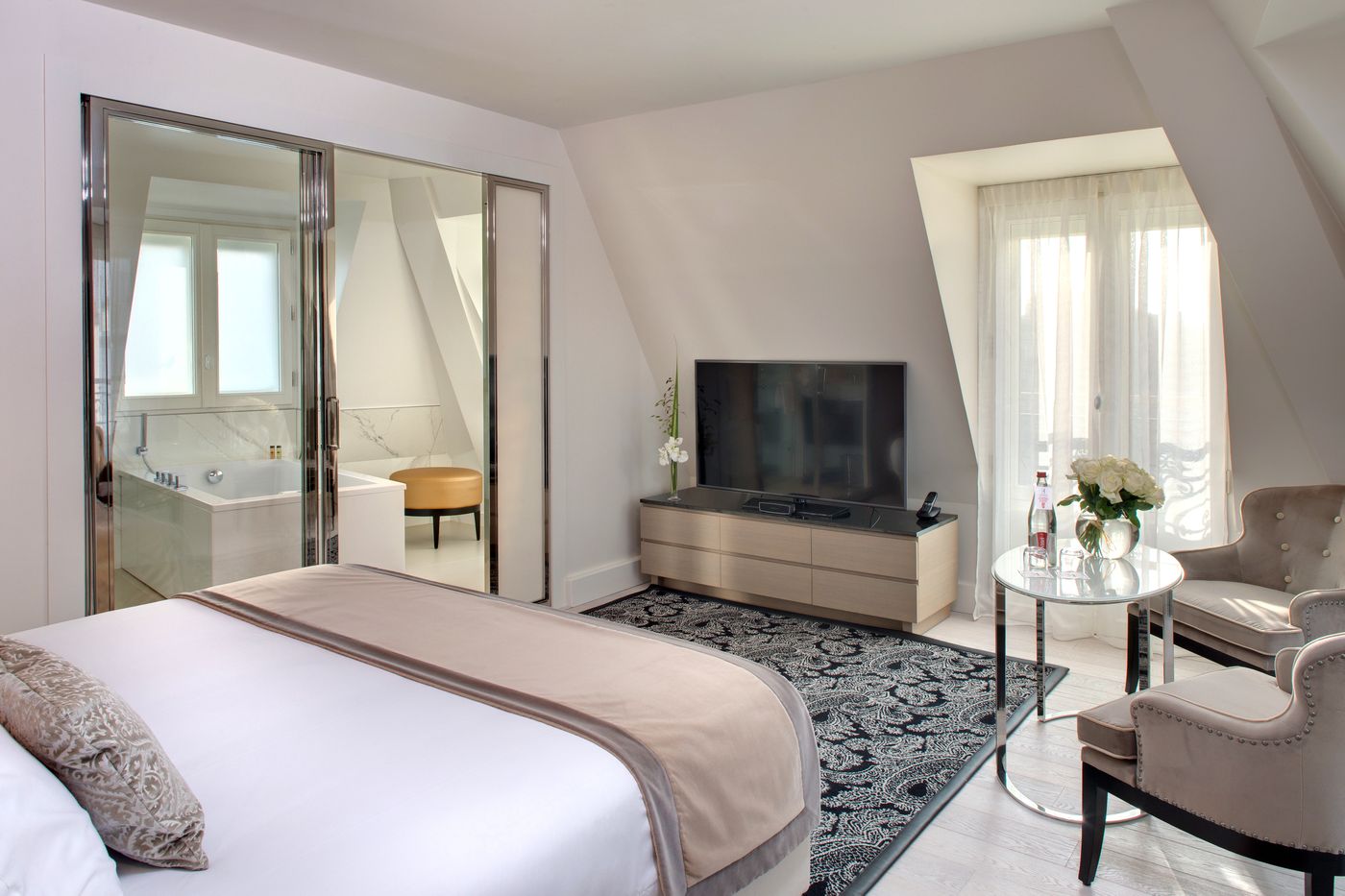 La-Villa-Haussmann-Paris-Room-14