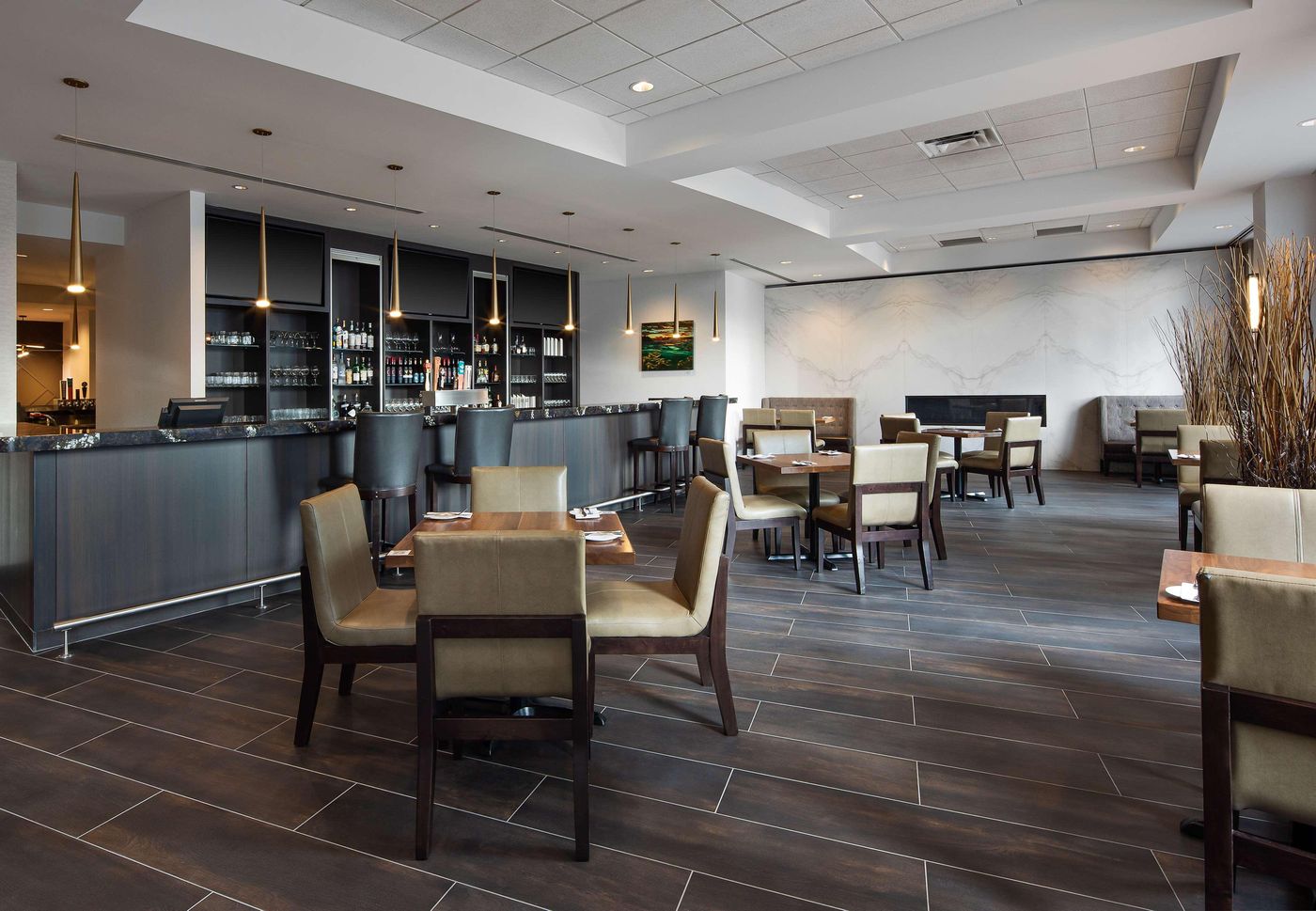 Hilton-Vancouver-Metrotown-Restaurant-4