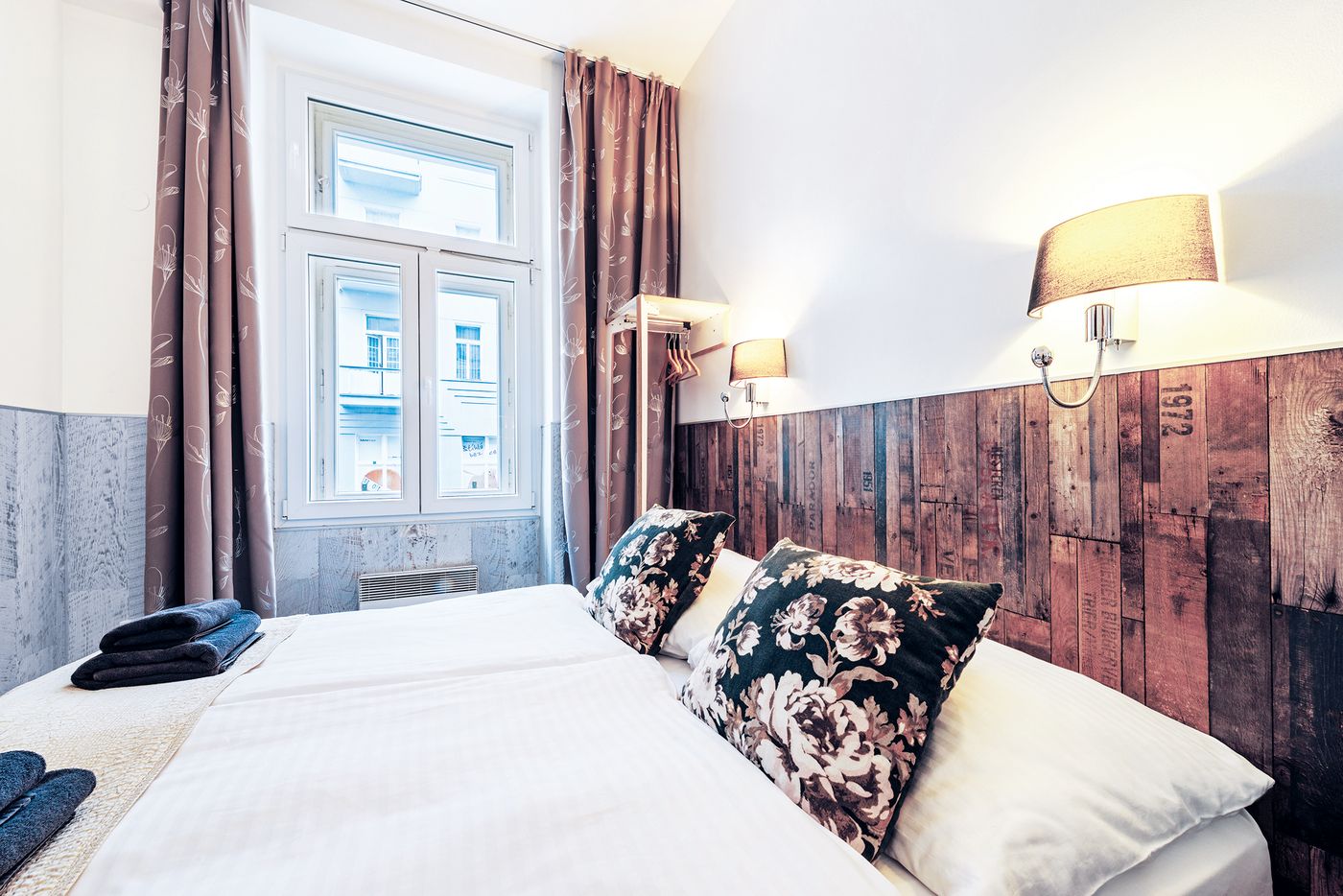 Royal-Court-Hotel-Room-25