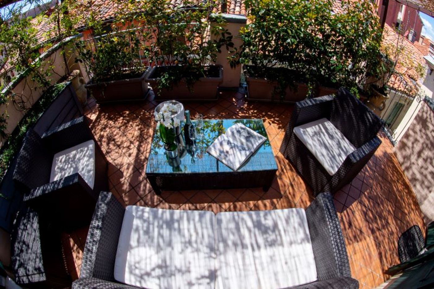 Ca--Dell-Arte-Suites-Room-29