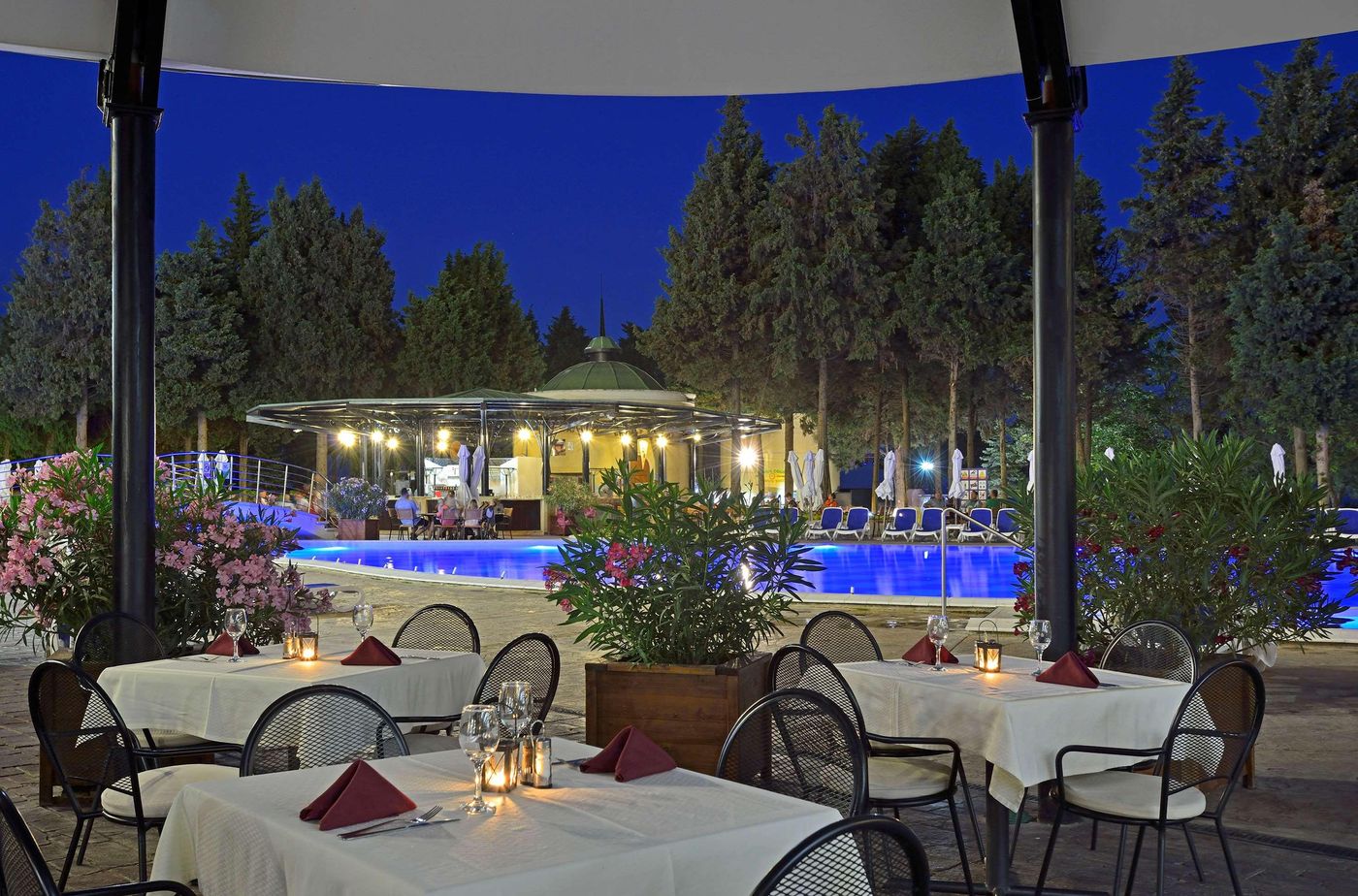 Sol-Nessebar-Palace-Restaurant-14