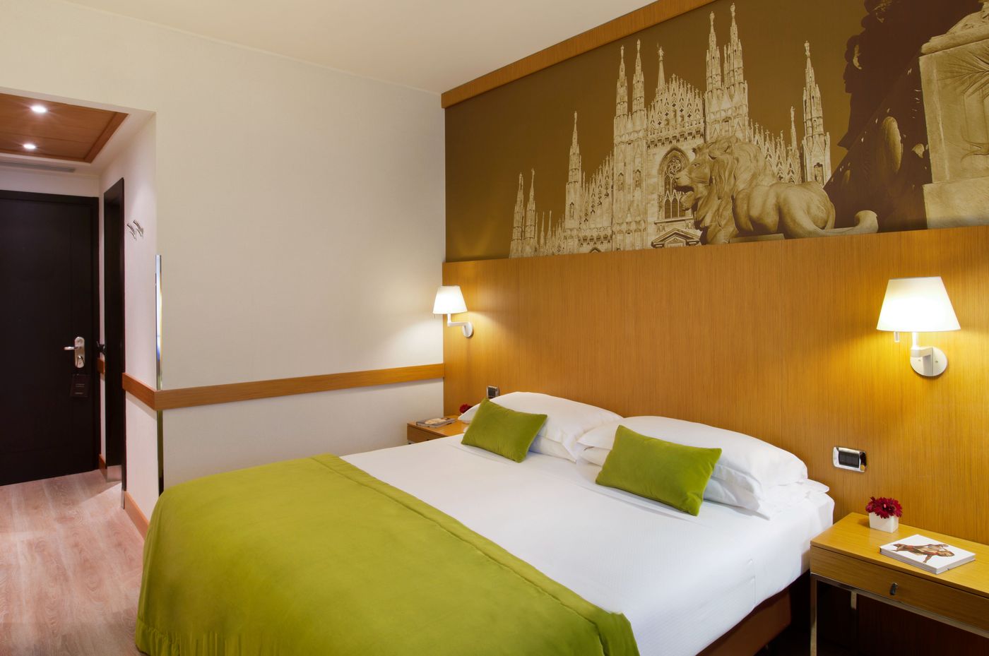 Starhotels-Tourist-Room-18