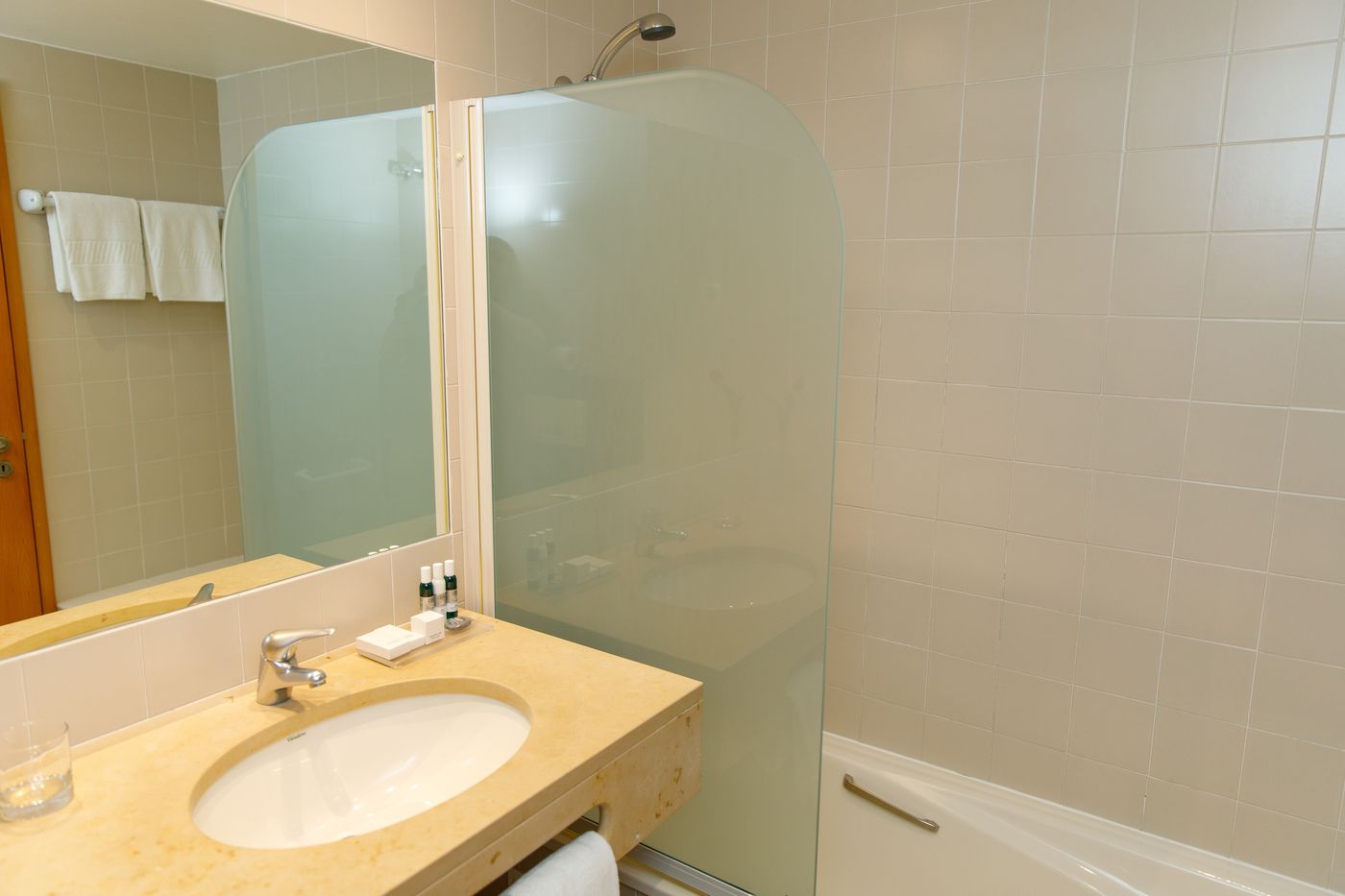 Marina-Club-I-Room-29