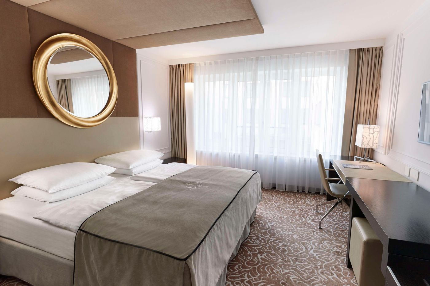 Hotel-Vier-Jahreszeiten-Kempinski-Munich-Room-55