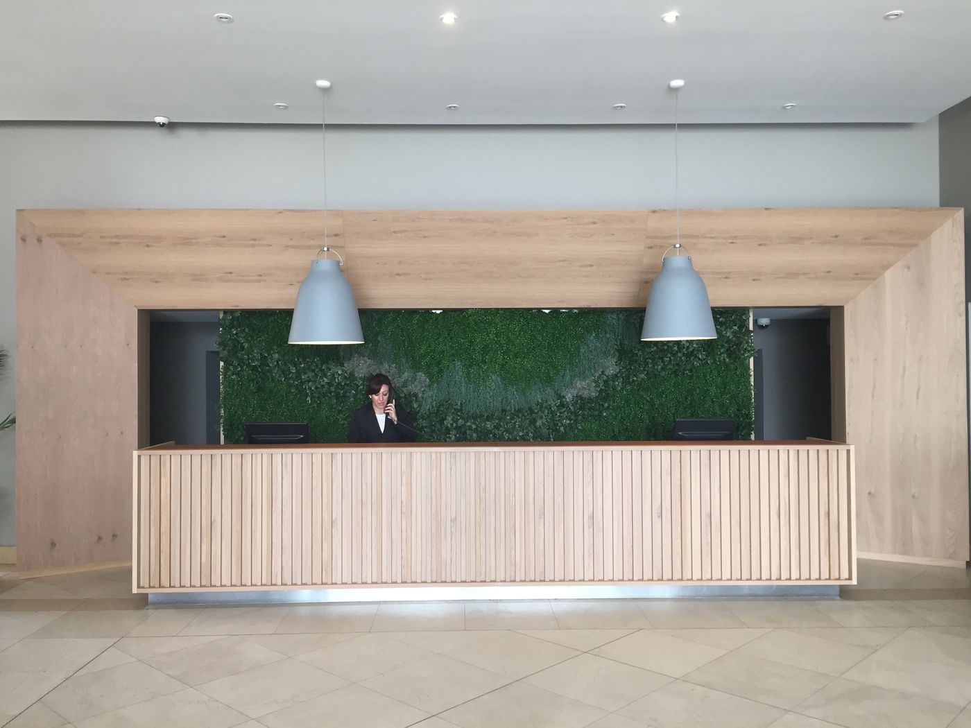 Yellow-Praia-Monte-Gordo-Hotel-Lobby-29