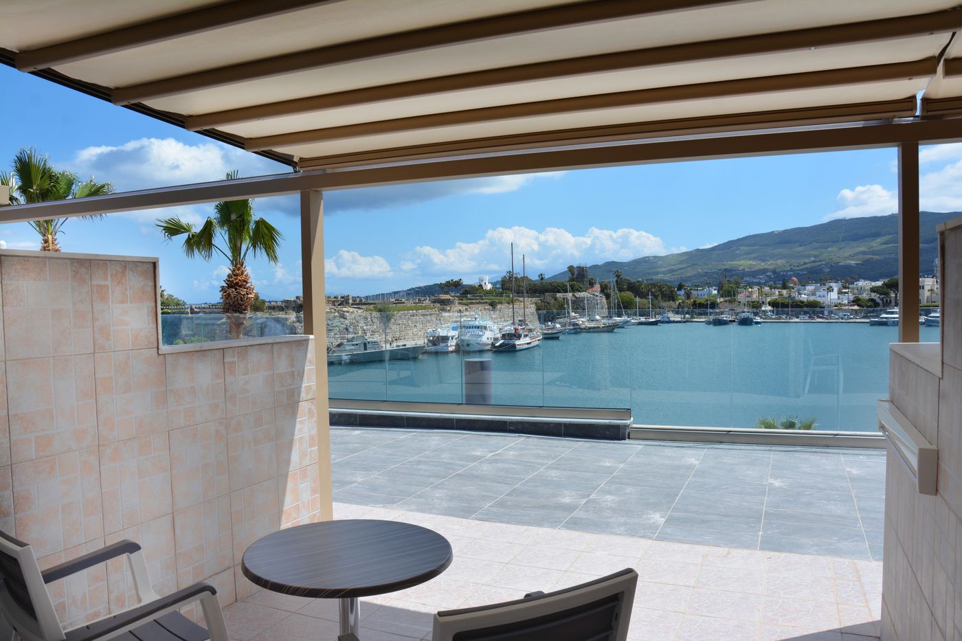 Kosta-Palace-Room-64