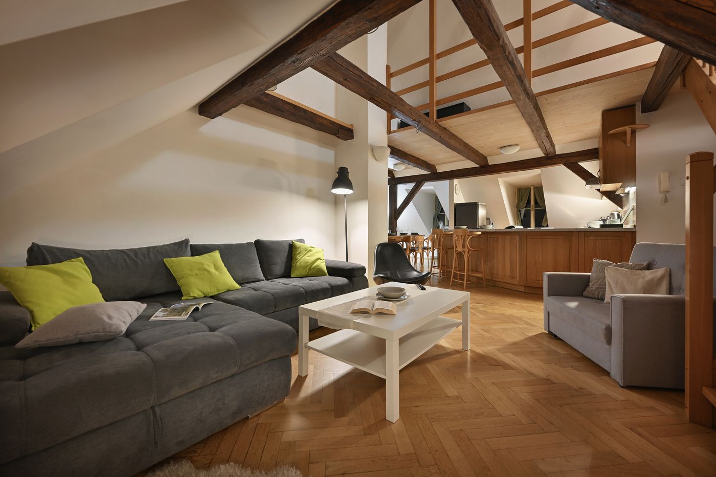 Boutique-Apartments-White-Swan-Room-8