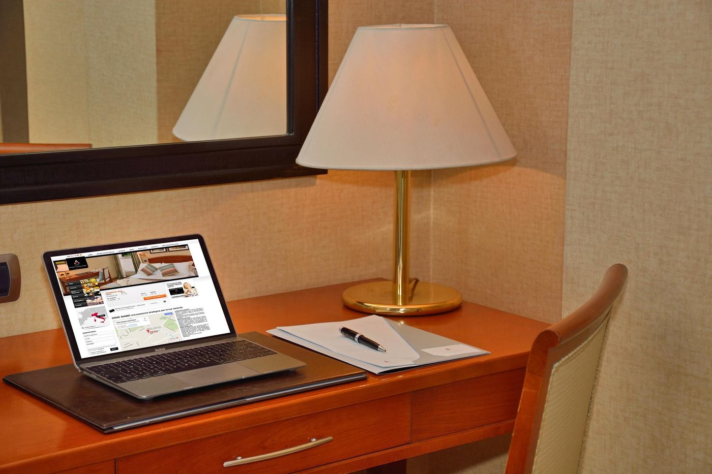 LH-Hotel-Lloyd-Rome-Room-26