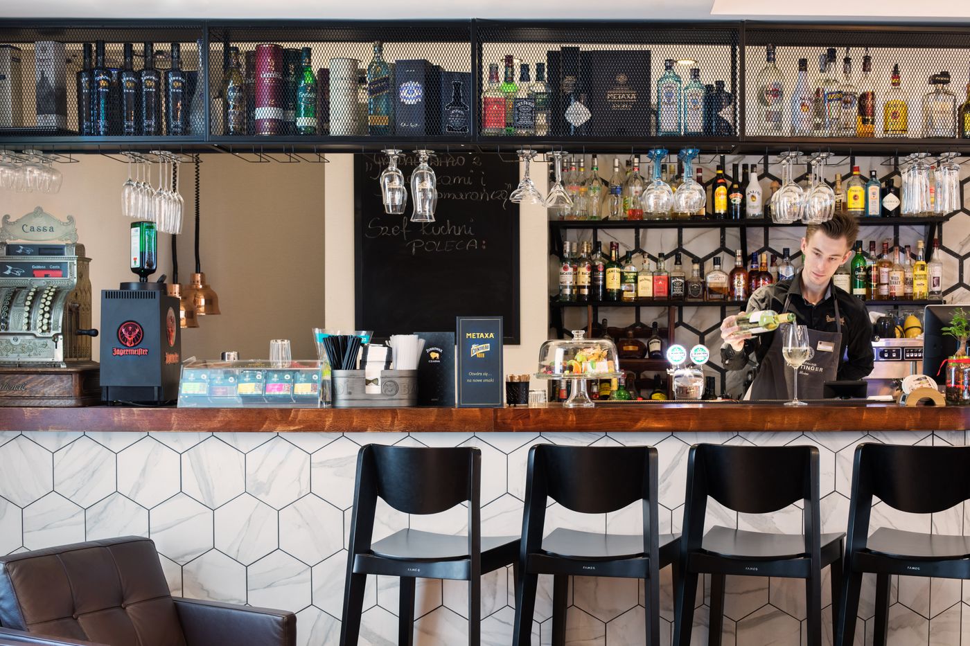 Inx-Design-Hotel-Bar-15