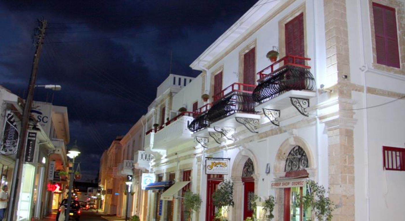 Kiniras Traditional Hotel