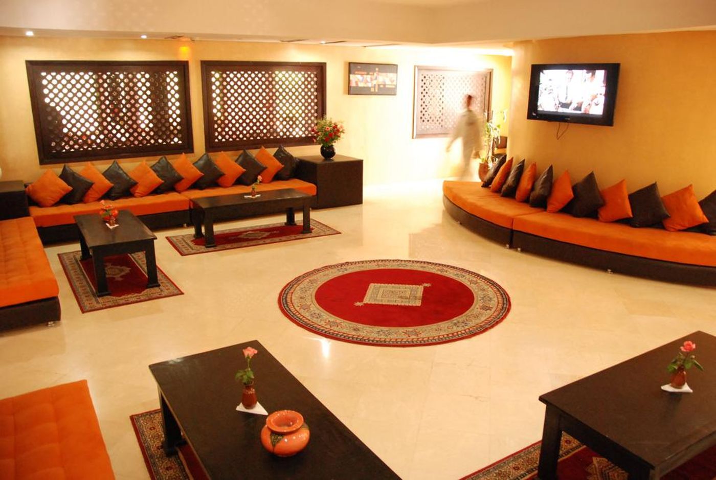 New Farah Hotel