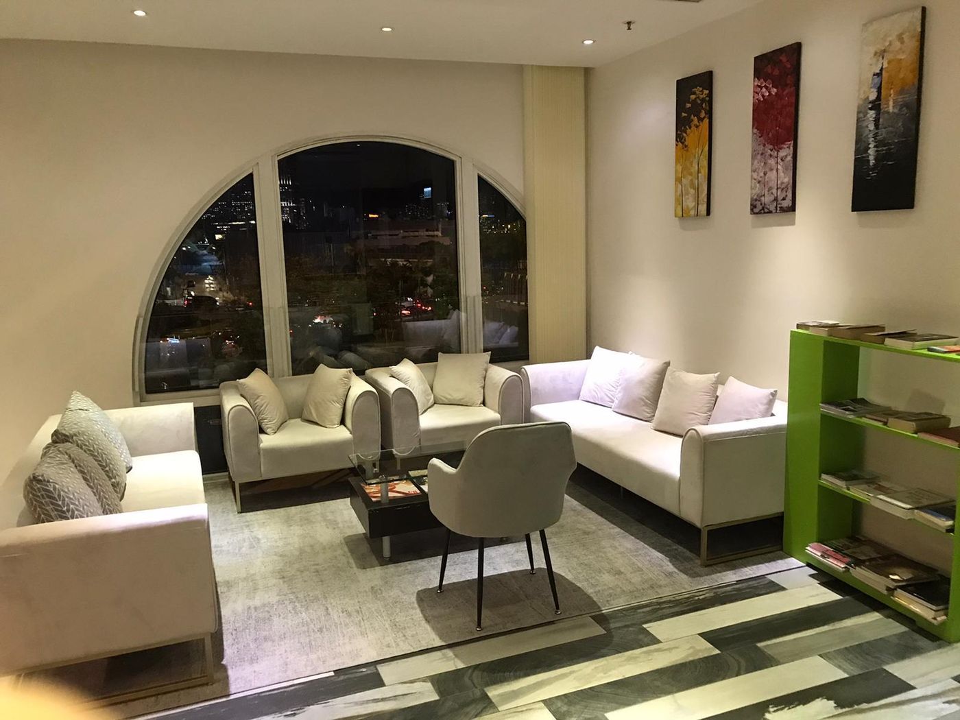 Crafa-Harbour-Hotel-Lobby-4