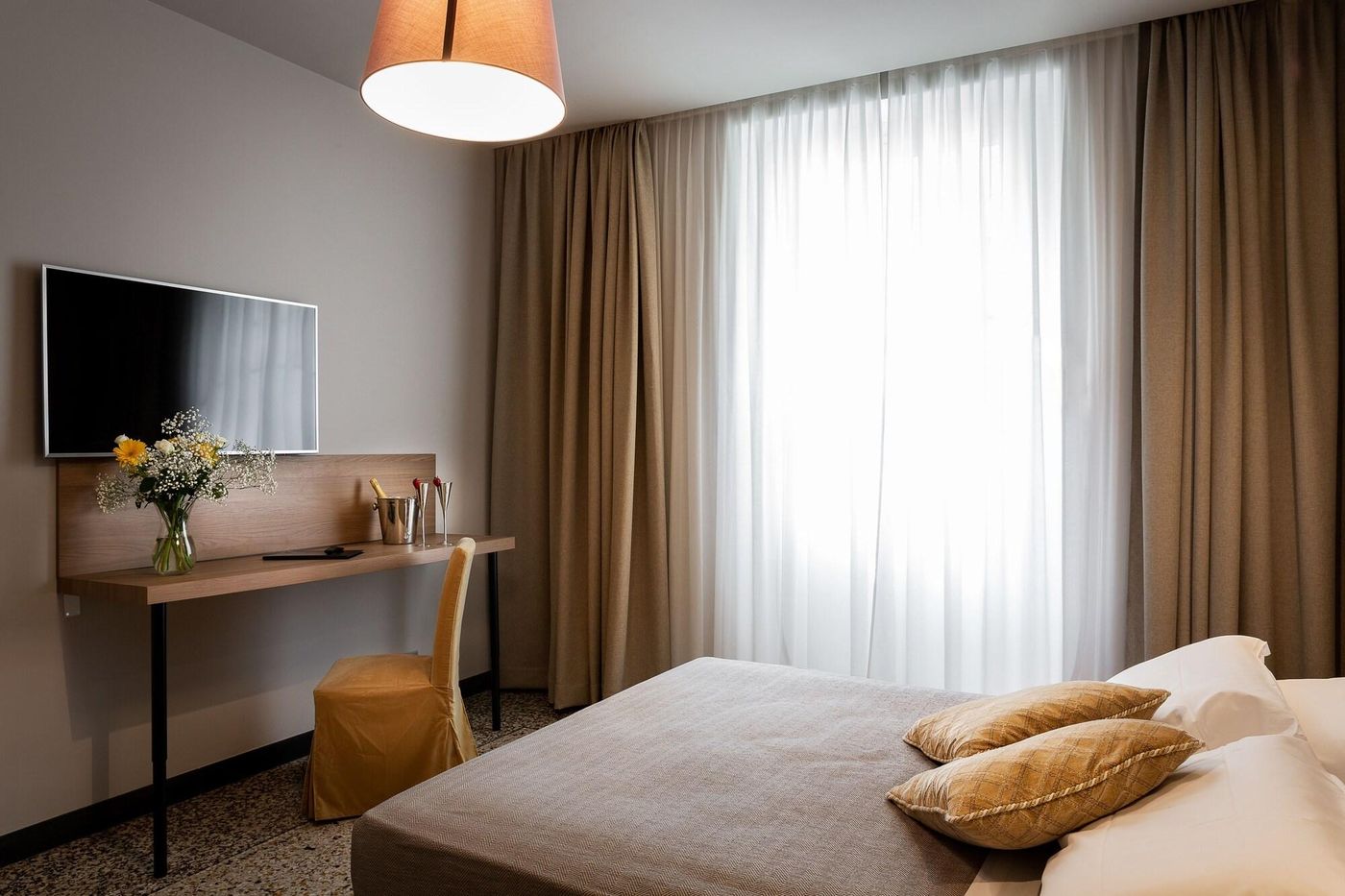 Hnn Luxury Suites - Italy - GENOA - General view - 3