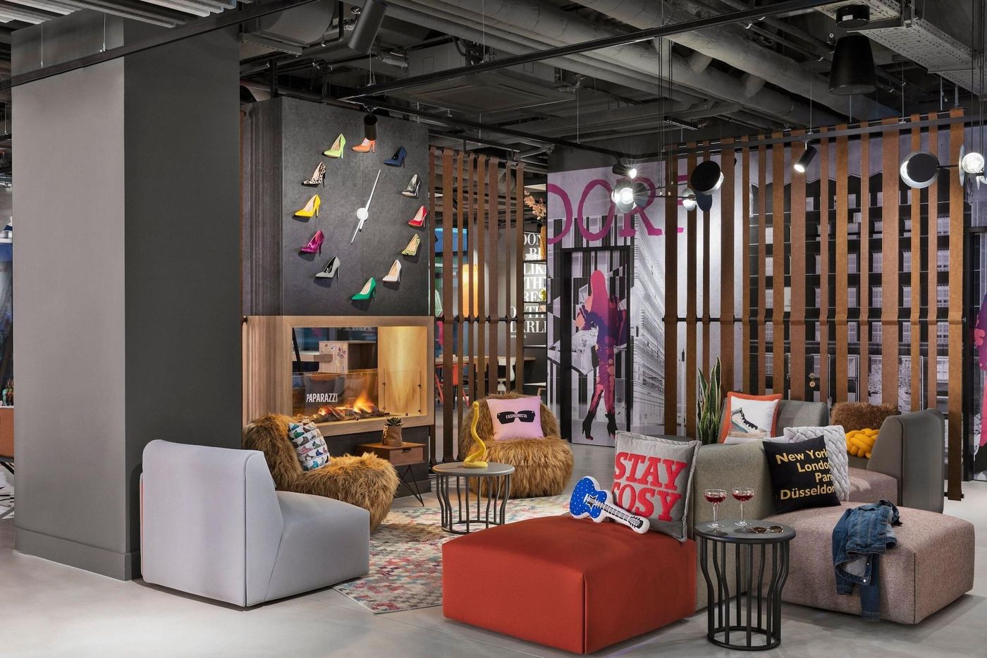 Moxy Duesseldorf City - Germany - DÃ¼sseldorf - Lobby - 2