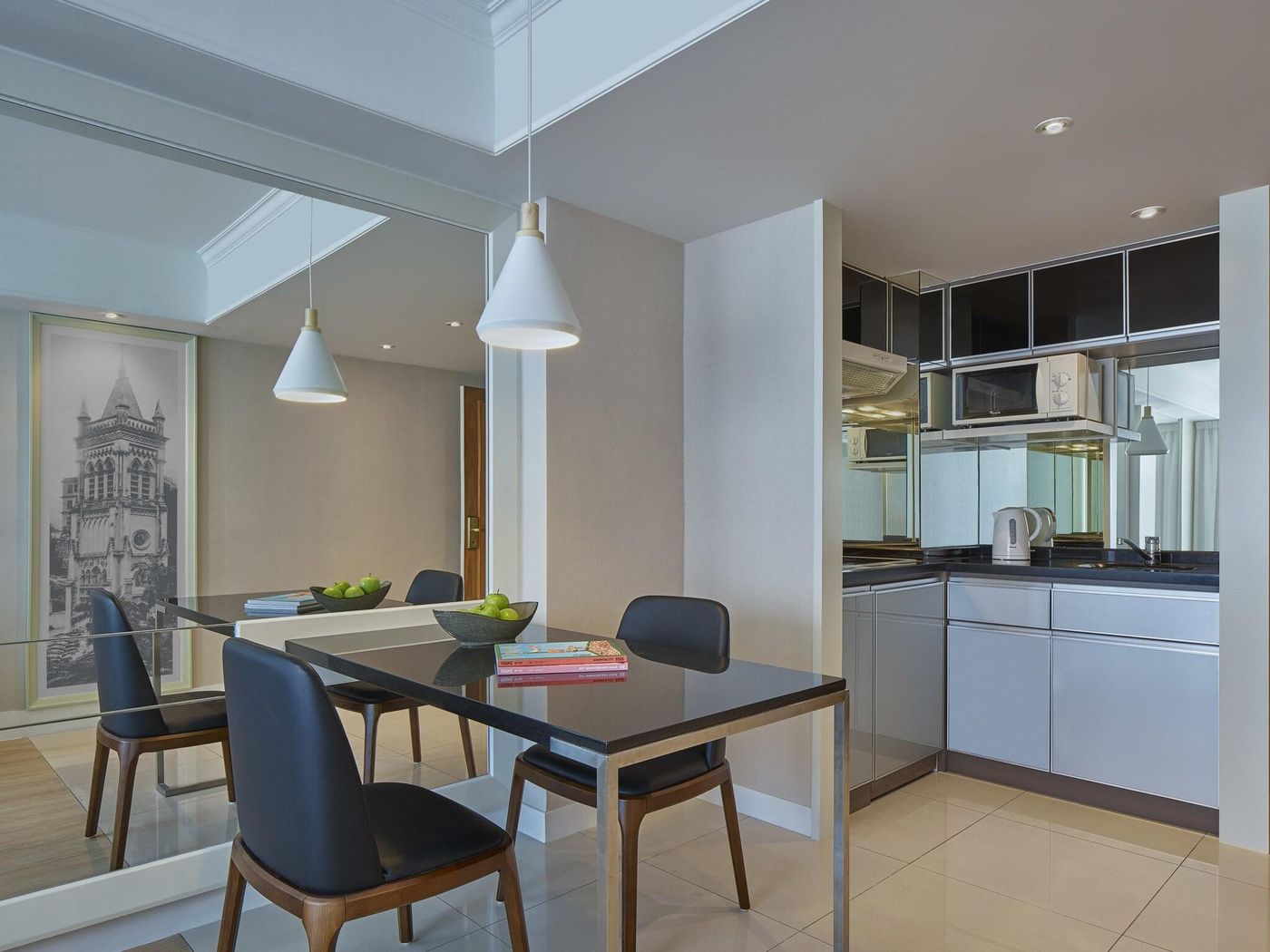 Two-MacDonnell-Road-Room-10