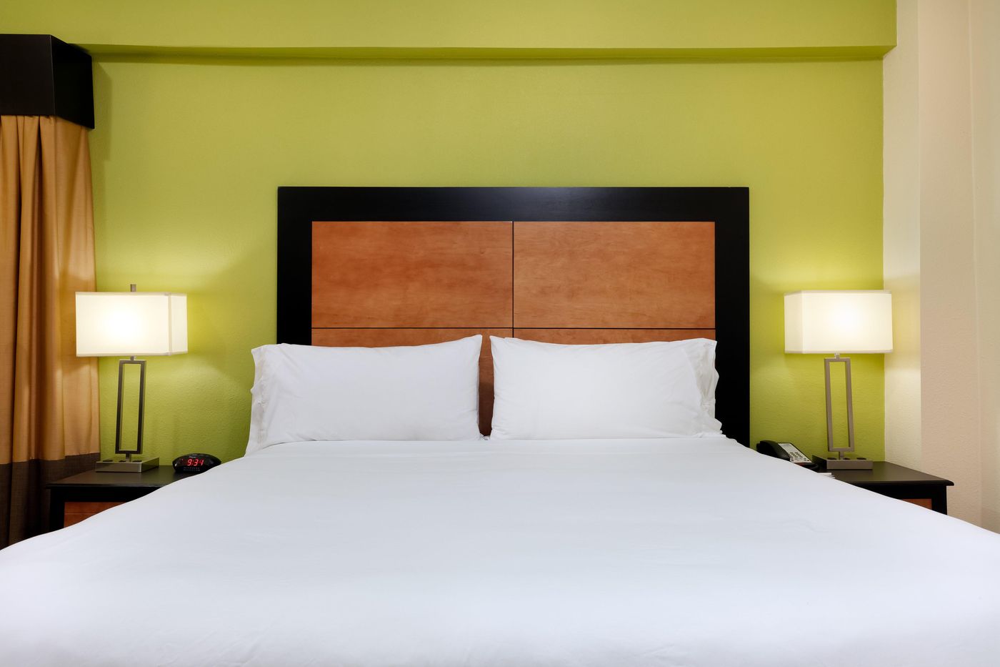Holiday Inn Express & Suites Atlanta Downtown-United States-ATLANTA-Room-8