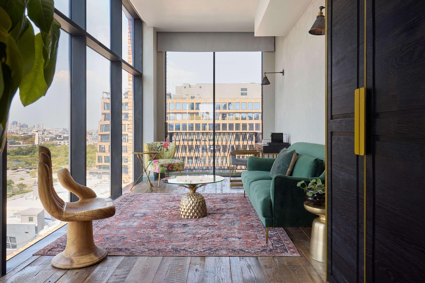 Arlo-Williamsburg-Room-1